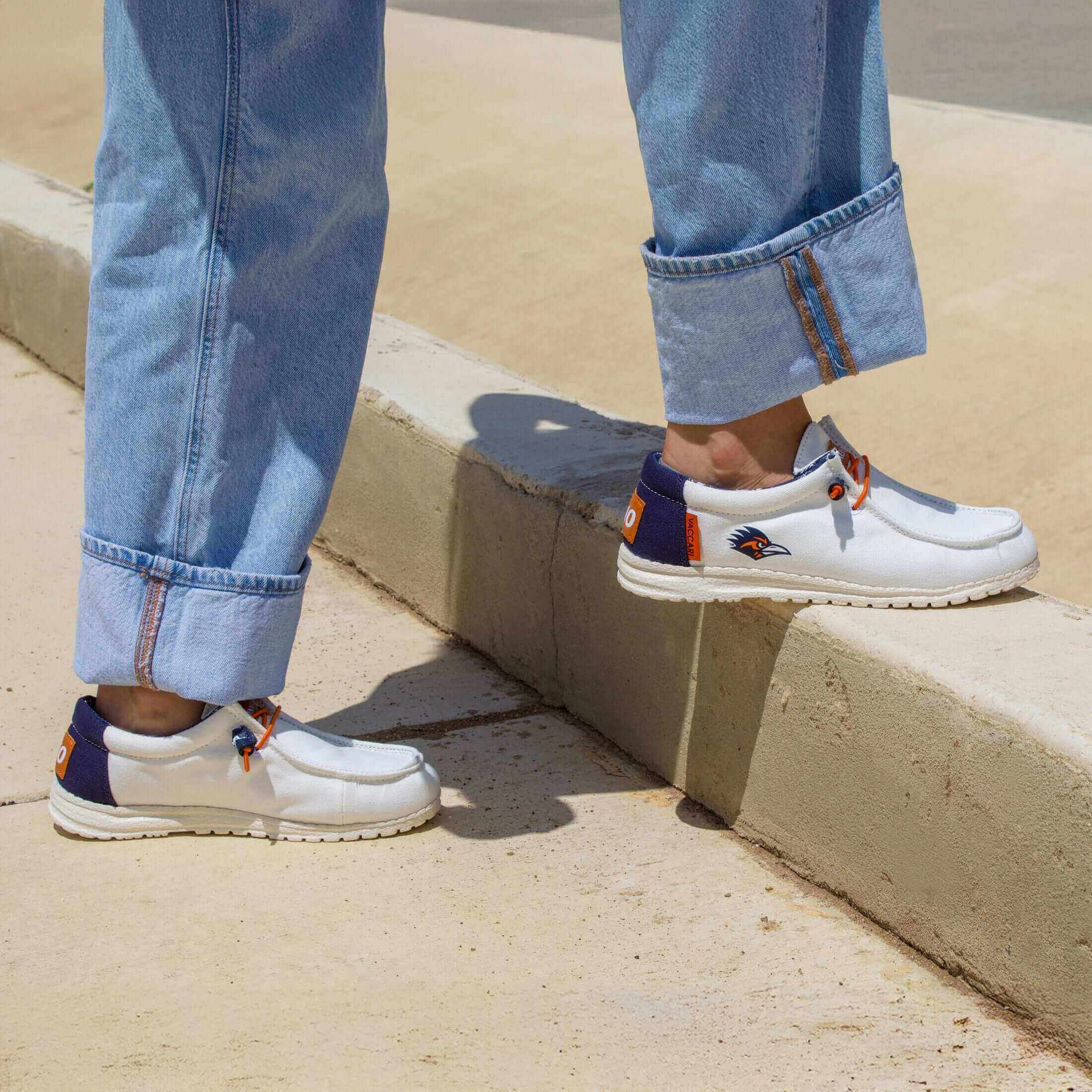 Women's UTSA Off White Canvas Shoes Roadrunner by Vaccari