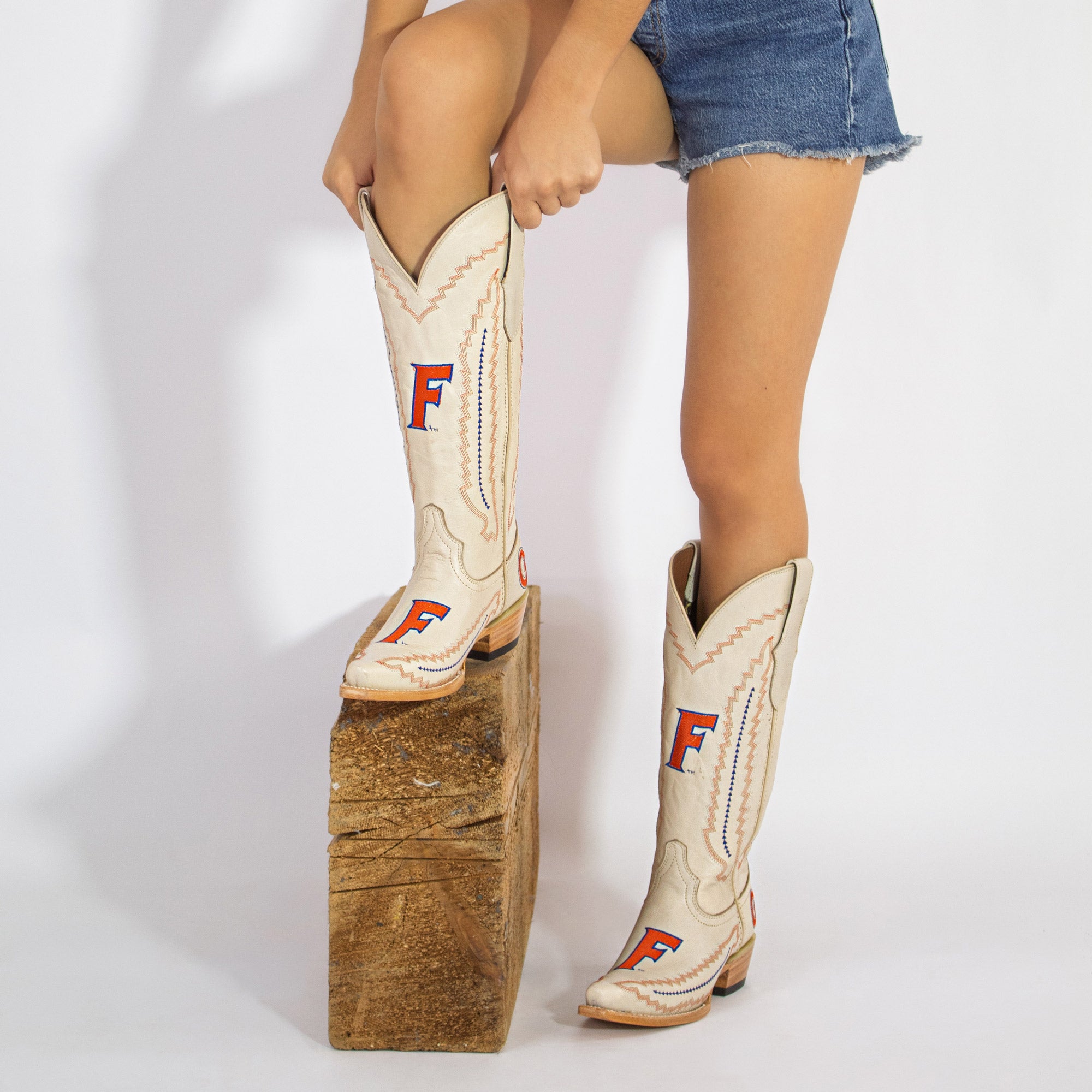 Women's University of Florida Gators Bone Leather Cowgirl Snip Toe Boots by Vaccari