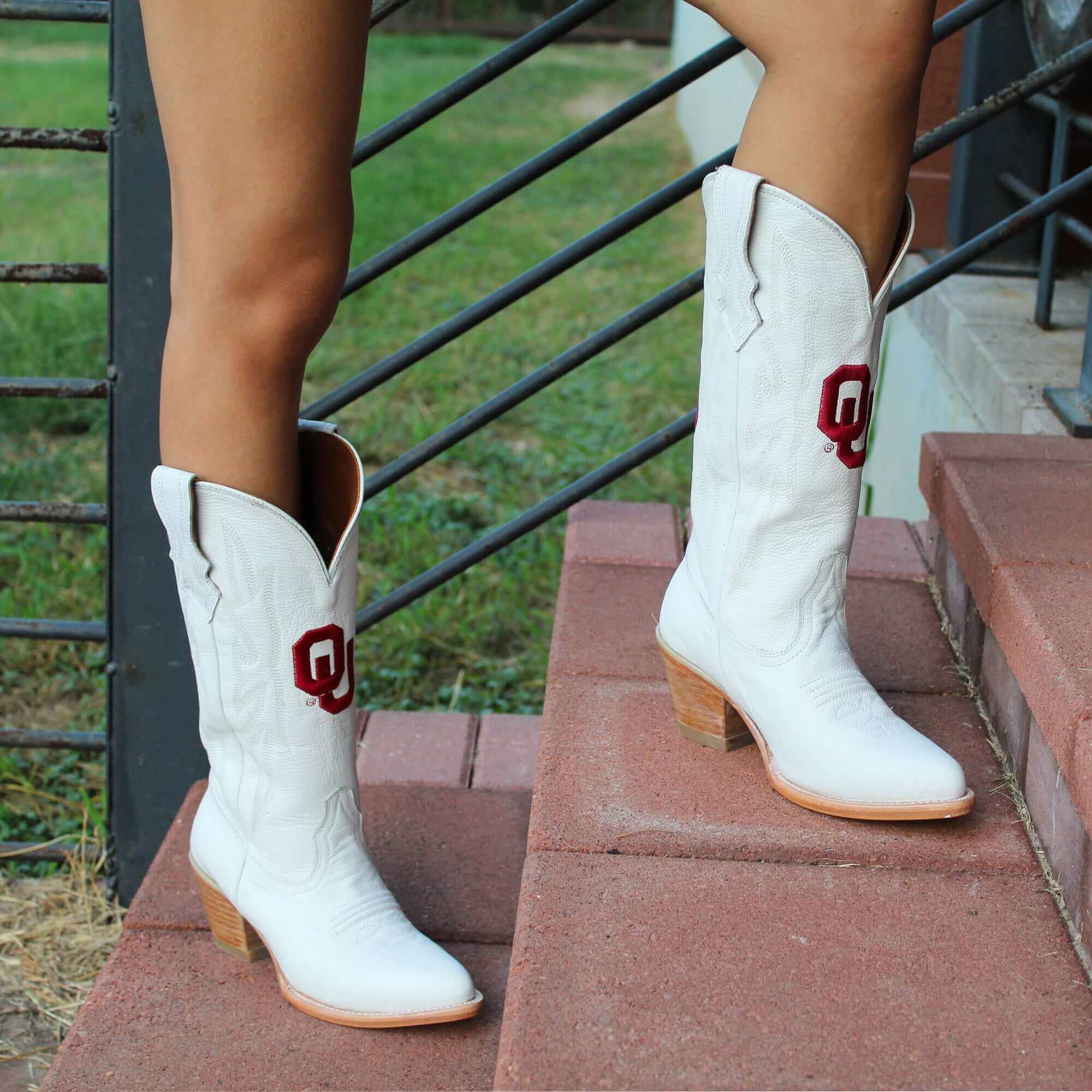 Women's University of Oklahoma Sooners All White Pointed Toe Cowgirl Boots Leighton by Vaccari
