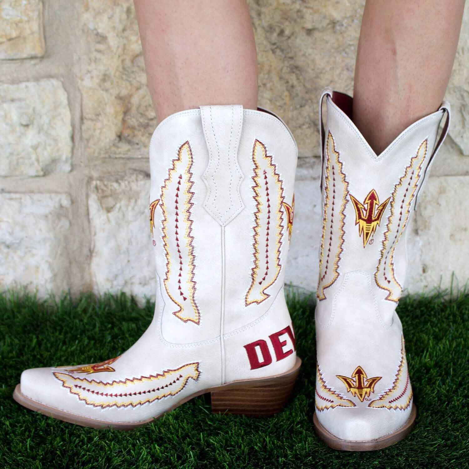 V BY VACCARI: ARIZONA STATE UNIVERSITY
