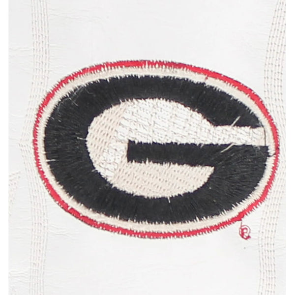 Embroidery flaws or discoloration