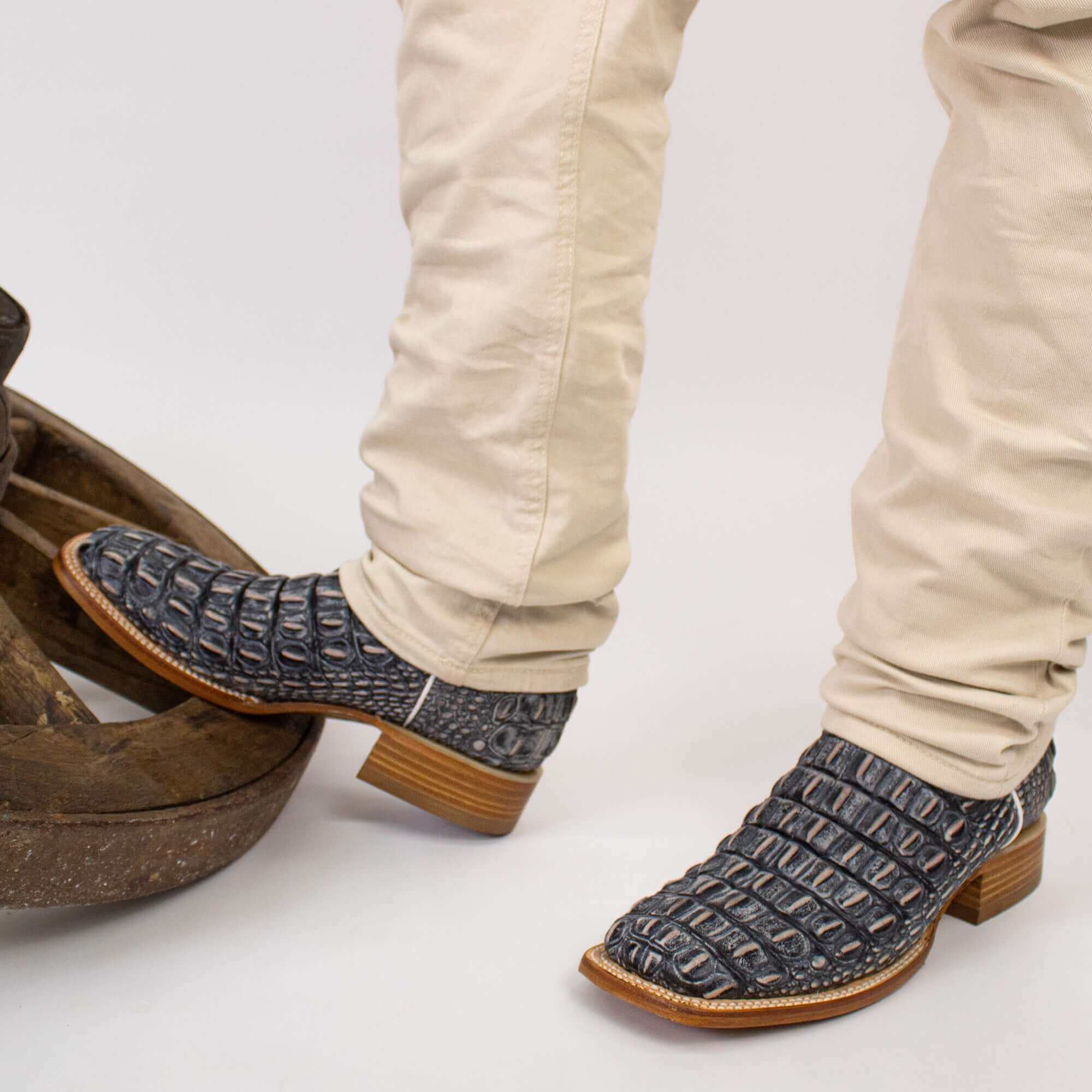 Men's Black Alligator Hornback Print Cowboy Boots Wade by Vaccari Core