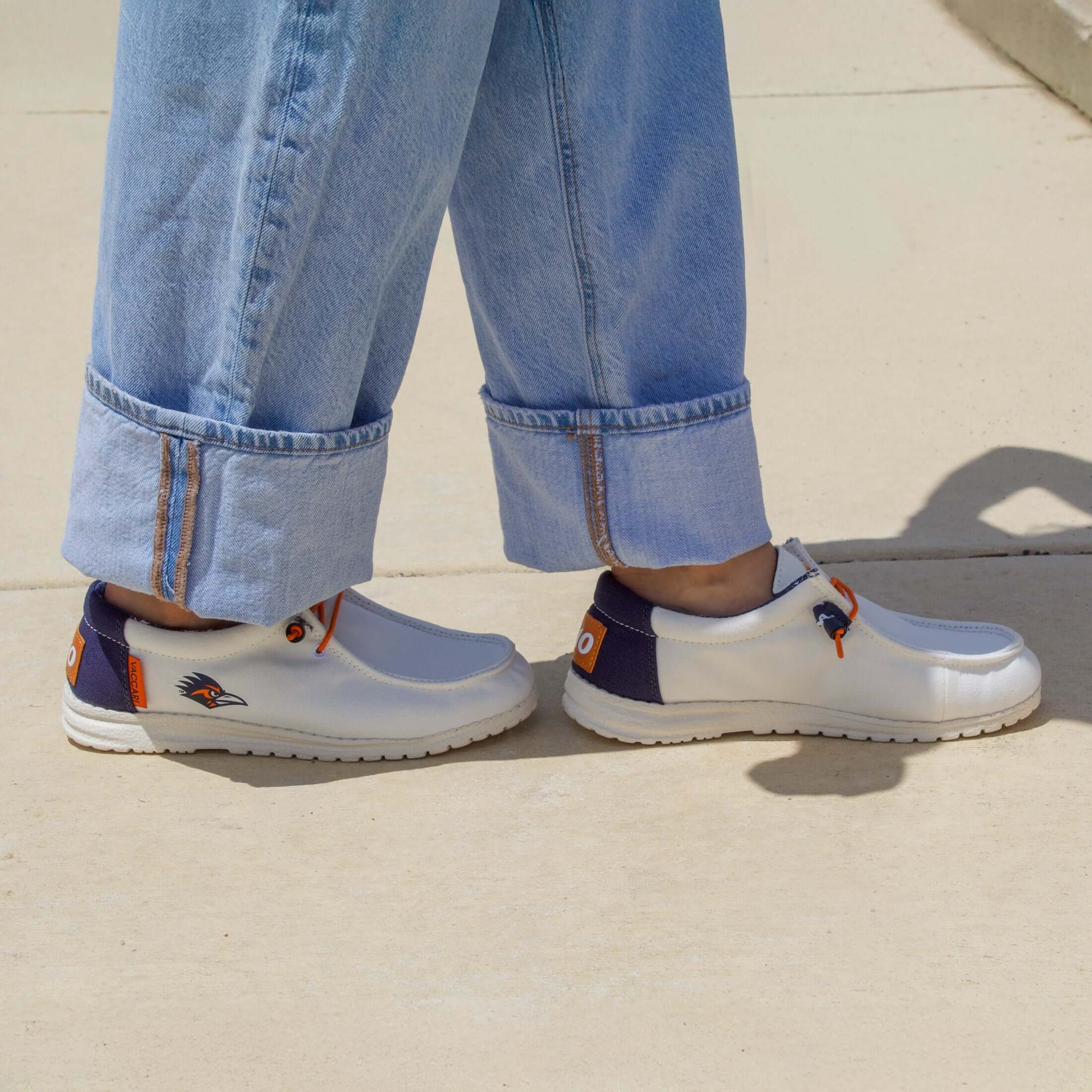Women's UTSA Off White Canvas Shoes Roadrunner by Vaccari