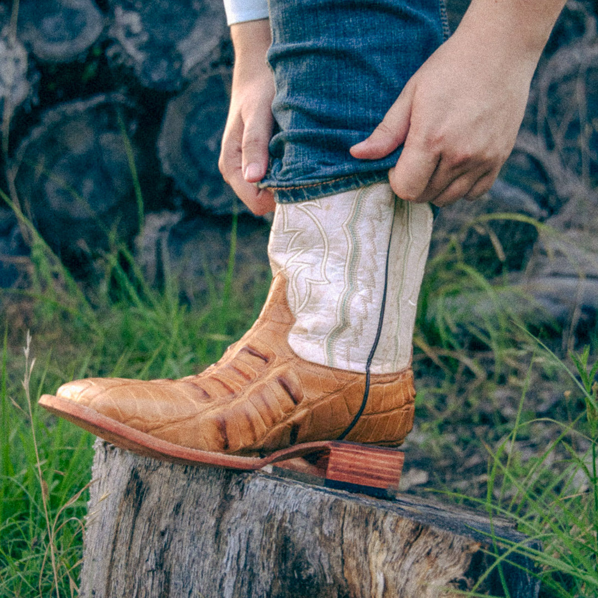 Men's Tan American Alligator Head Cut Cowboy Boots by Vaccari