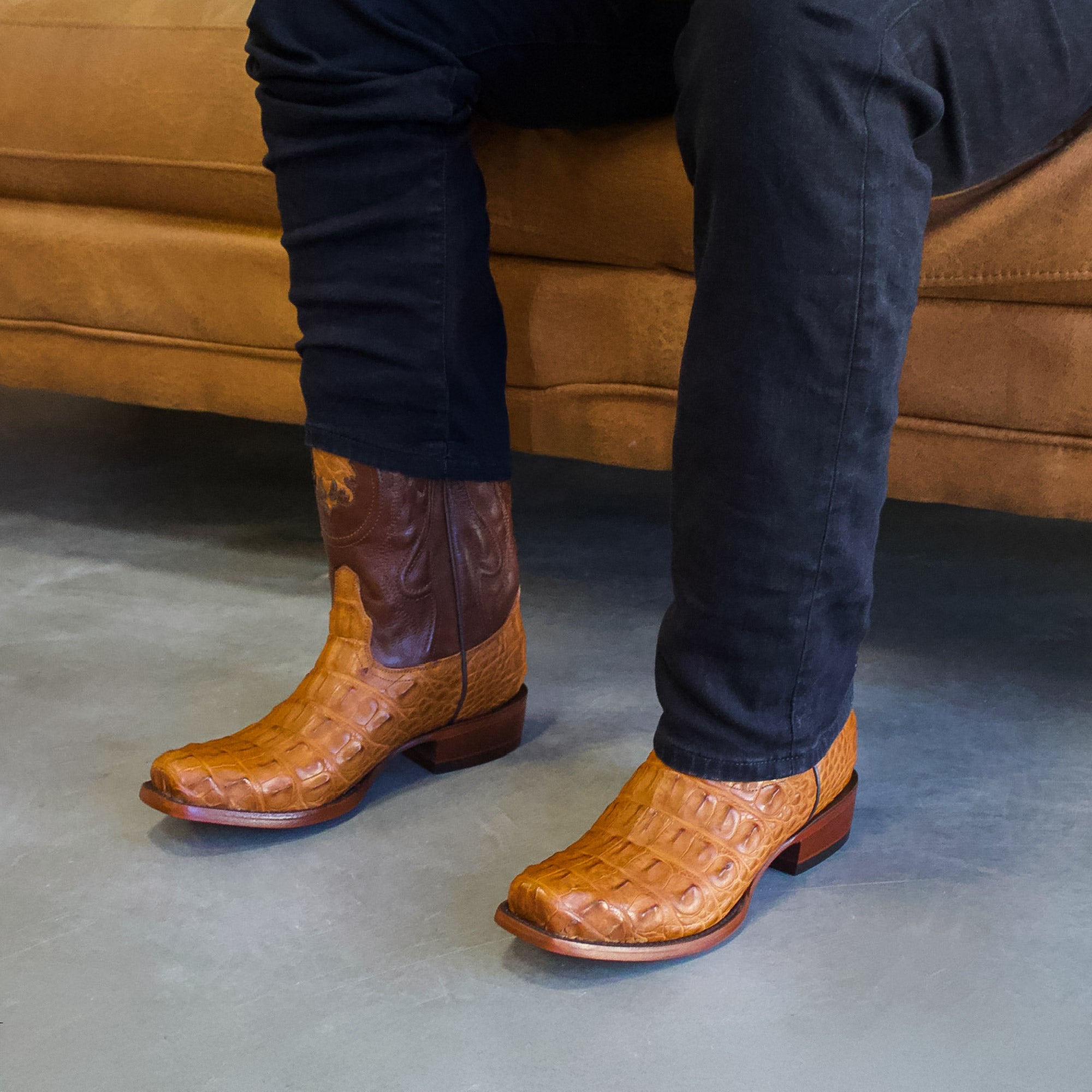 Men's Cognac American Alligator Hornback Bowie Narrow Square Toe Boots