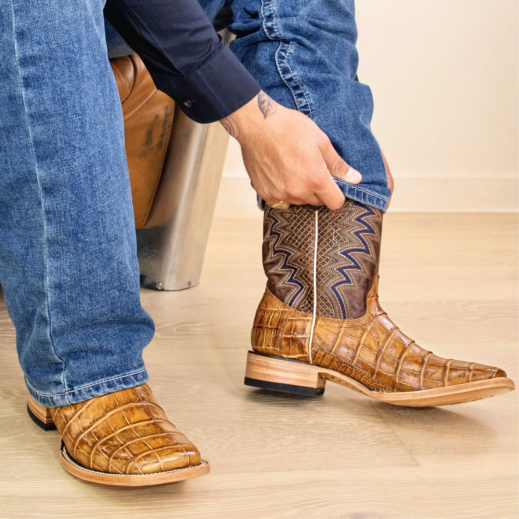 Ameri VINTAGE アメリ DIAGONAL TOE BOOTS Men's Tan American Alligator Cowboy Boots | Vaccari Boots